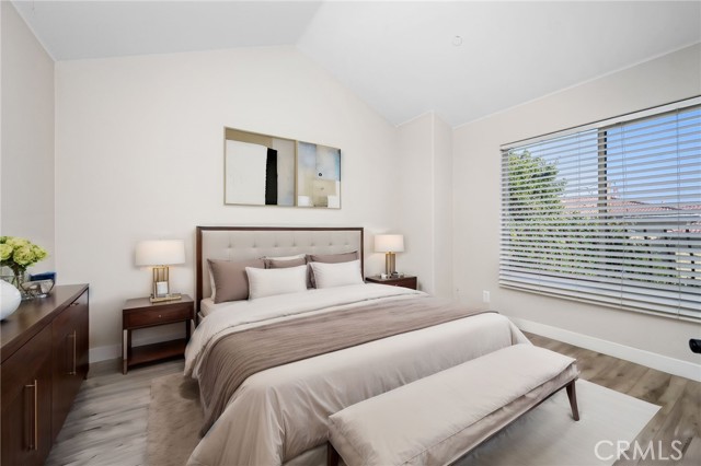 Detail Gallery Image 16 of 22 For 2524 Montrose Ave #103,  Montrose,  CA 91020 - 5 Beds | 3/1 Baths