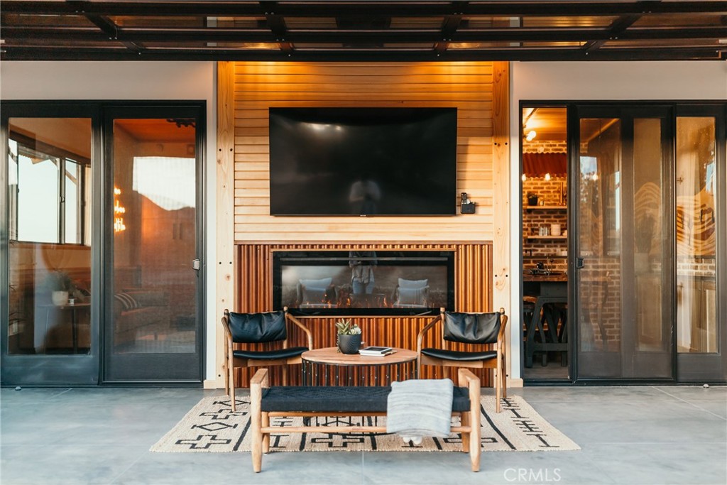 MLS #OC25041427 image #10