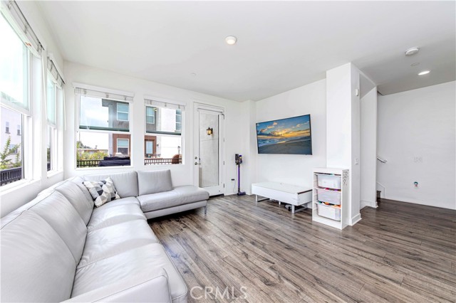 Image 7 of 40 For 9213 Sunshine Place