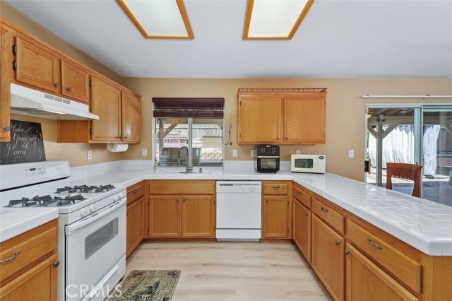 Detail Gallery Image 13 of 40 For 23050 Catt Rd, Wildomar,  CA 92595 - 3 Beds | 2/1 Baths