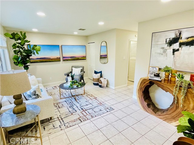 Detail Gallery Image 3 of 8 For 1777 Mitchell Ave #97,  Tustin,  CA 92780 - 3 Beds | 2/1 Baths