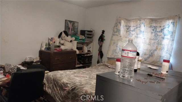 982 E Barnard Street, Blythe CA: https://media.crmls.org/medias/ee922ef6-3f6f-4858-9d0b-aac901a225c6.jpg