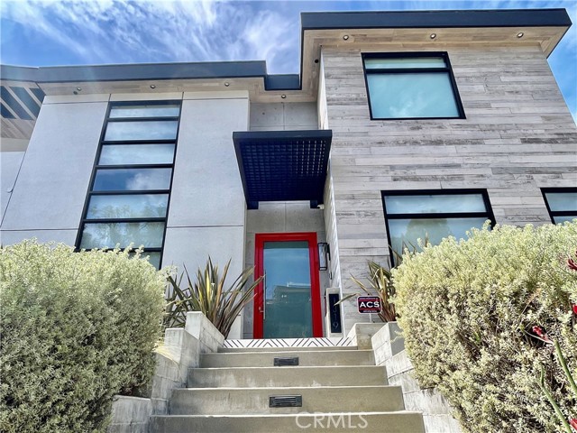 Detail Gallery Image 2 of 42 For 1319 Sunset Plaza Dr, Los Angeles,  CA 90069 - 4 Beds | 4/1 Baths