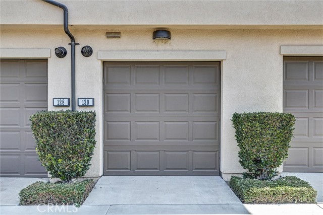 130 Rose Arch, Irvine CA: https://media.crmls.org/medias/ee938627-1fe8-4dc0-9b41-dd1cc4d42ddf.jpg
