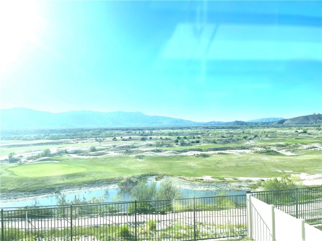 29157 Sunforest, Lake Elsinore CA: https://media.crmls.org/medias/ee93b9eb-cb26-4179-a223-89bab02655a8.jpg
