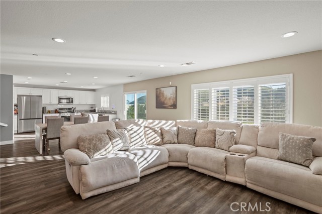 Detail Gallery Image 5 of 26 For 4030 Yuul Cir, San Jacinto,  CA 92582 - 4 Beds | 2/1 Baths