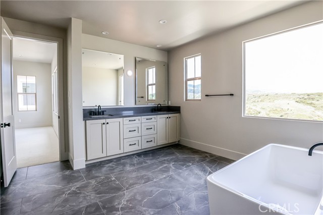 118 Mossvine, Irvine CA: https://media.crmls.org/medias/ee945456-fff0-4d5d-83a2-dd809fa6ebd9.jpg