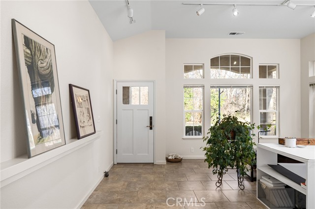 Detail Gallery Image 14 of 59 For 1975 Heritage Oak, Chico,  CA 95928 - 3 Beds | 2 Baths