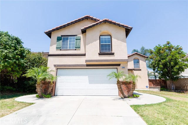 Detail Gallery Image 2 of 48 For 2340 Talbot Cir, Corona,  CA 92882 - 4 Beds | 2/1 Baths
