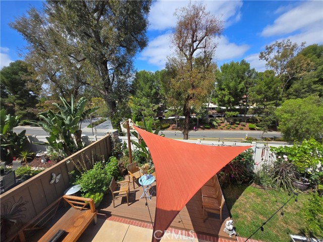 5 Carriage Hill Lane, Laguna Hills CA: https://media.crmls.org/medias/ee967882-9388-4fc0-bb66-9480b57f4bef.jpg