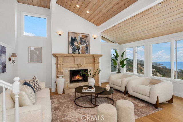 Detail Gallery Image 2 of 41 For 2526 Encina Way, Laguna Beach,  CA 92651 - 3 Beds | 3/1 Baths