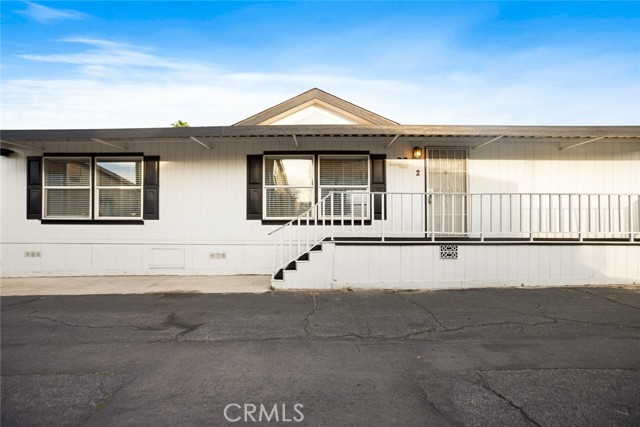 Detail Gallery Image 2 of 37 For 8250 Lankershim Blvd #33,  North Hollywood,  CA 91605 - 3 Beds | 2 Baths
