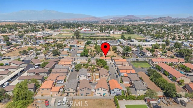 10115 Onyx Way, Riverside CA: https://media.crmls.org/medias/ee981278-2d7e-4cba-ab0c-1903025b02c7.jpg
