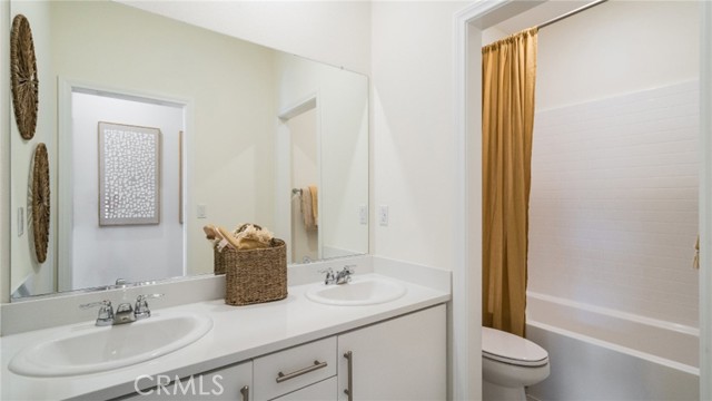 2366 Iris Petal Lane, Perris CA: https://media.crmls.org/medias/ee9984f8-8281-4533-912c-96aa1177c3e5.jpg