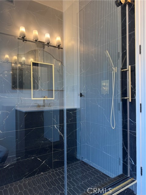 17457 Bullock Street, Encino CA: https://media.crmls.org/medias/ee99a7da-35e4-4b46-a13b-1291a81bf389.jpg