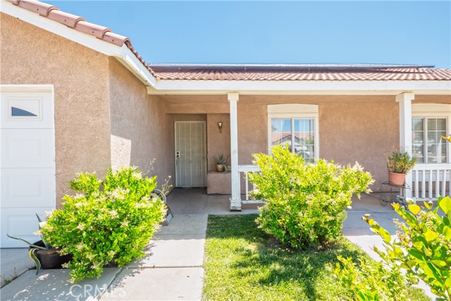 Detail Gallery Image 3 of 46 For 15055 Kingsford Ave, Adelanto,  CA 92301 - 3 Beds | 2 Baths