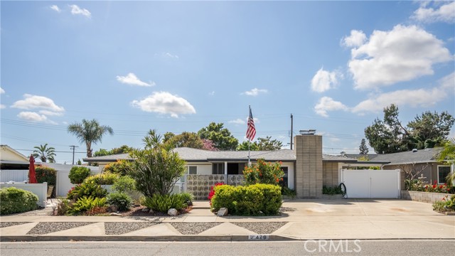 470 S Loretta Dr, Orange, CA 92869