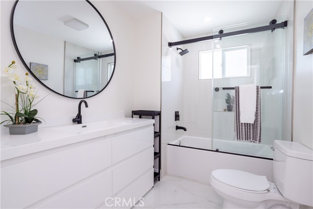 Detail Gallery Image 18 of 53 For 20133 Superior St, Chatsworth,  CA 91311 - 4 Beds | 3 Baths