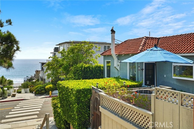 1800 Highland Avenue, Manhattan Beach CA: https://media.crmls.org/medias/ee9df580-be85-4ef3-8e0c-a24b253b9238.jpg