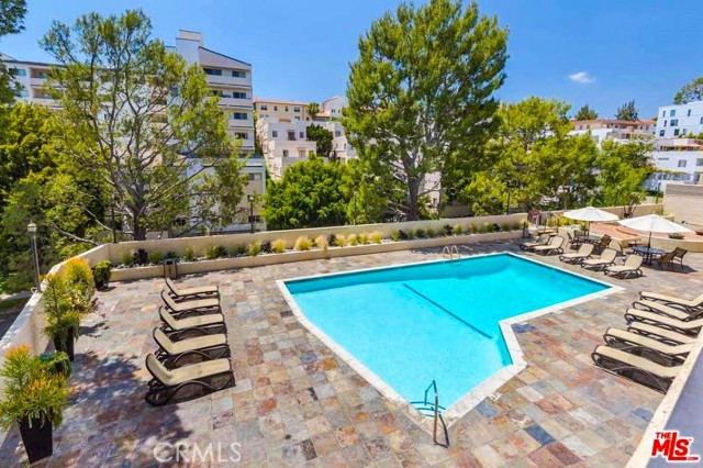 10982 Roebling Avenue, Westwood CA: https://media.crmls.org/medias/ee9e2897-8c57-434a-b9d5-d6df49400a49.jpg