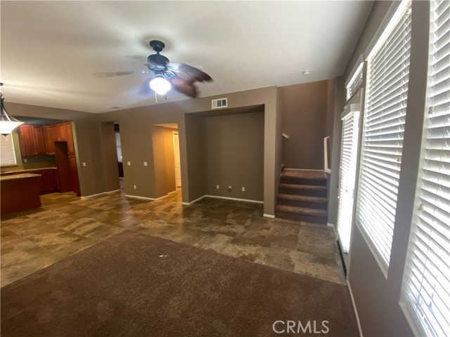 31925 Red Pine Way, Temecula CA: https://media.crmls.org/medias/ee9e605c-f1b5-41f4-9a3a-d78d448ac72c.jpg