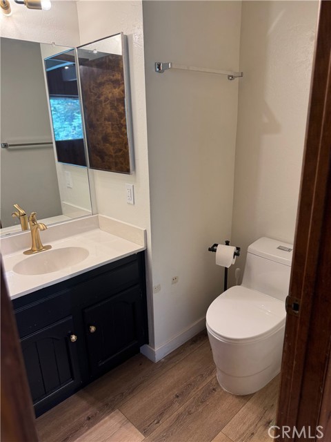 Detail Gallery Image 24 of 30 For 956 Teakwood Dr, Lake Arrowhead,  CA 92352 - 5 Beds | 3 Baths