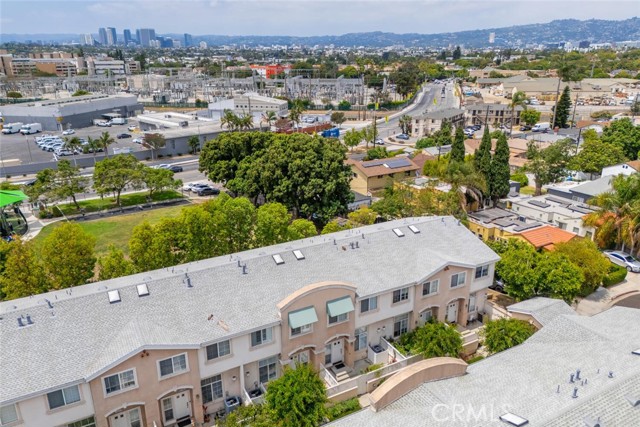 5740 S Glennie Lane, Los Angeles CA: https://media.crmls.org/medias/ee9fc15f-7458-423e-ade8-5aee25ced22e.jpg