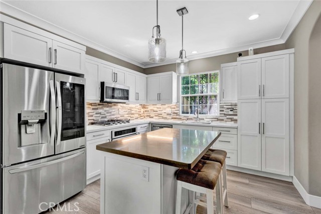 45 Modesto, Irvine CA: https://media.crmls.org/medias/eea059e5-e5ca-4577-bf99-fbd1edbfcb8a.jpg