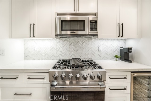 9 Brittany, Newport Beach CA: https://media.crmls.org/medias/eea10a02-4517-4c86-87b5-36de26594e43.jpg