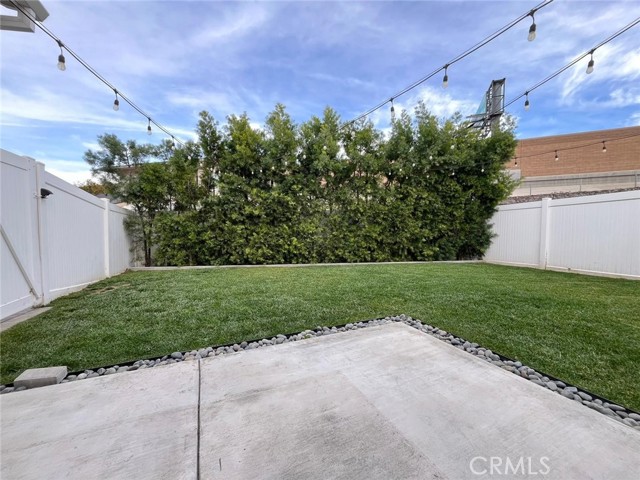 Detail Gallery Image 21 of 24 For 4466 Sherman Oaks Cir, Sherman Oaks,  CA 91403 - 3 Beds | 2 Baths