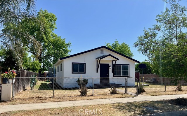 Detail Gallery Image 1 of 7 For 809 S B St, Madera,  CA 93638 - – Beds | – Baths
