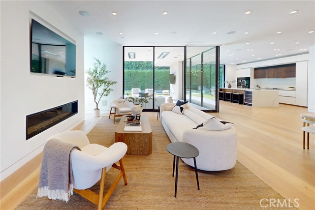 Detail Gallery Image 9 of 56 For 1845 Coldwater Canyon Dr, Beverly Hills,  CA 90210 - 4 Beds | 3 Baths