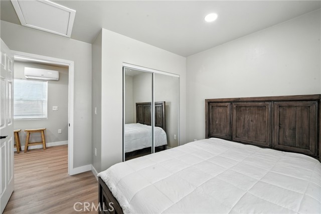 265 W Pershing Court, Covina CA: https://media.crmls.org/medias/eea2ed90-5da2-4f31-b5c1-8668ebedfb83.jpg