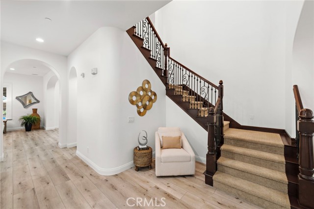 4 Dennis Lane, Ladera Ranch CA: https://media.crmls.org/medias/eea3f439-68b7-4a84-81ac-5c5135f655b3.jpg