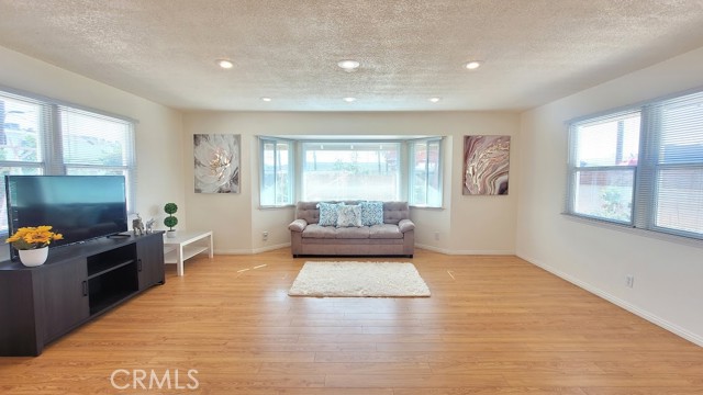 555 S La Serena Drive, Covina, CA, 91723 555 S La Serena Drive, Covina, CA, 91723