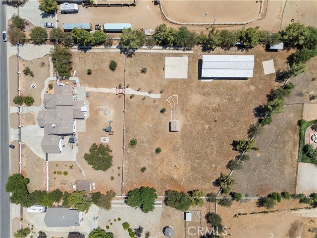 9744 Sweetwater Drive, Agua Dulce CA: https://media.crmls.org/medias/eea4b922-8025-41a5-be91-ca9d181f35d2.jpg