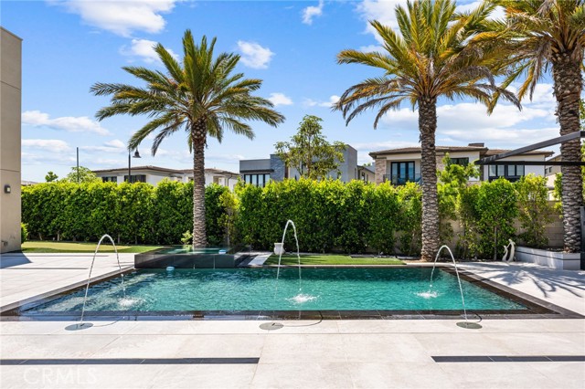 61 Hartman, Irvine CA: https://media.crmls.org/medias/eea5366b-d369-4df9-8f13-f1b918335244.jpg
