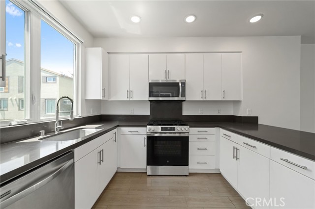 2581 Arvia Street, Los Angeles CA: https://media.crmls.org/medias/eea5c0b4-6cb5-4200-9c71-d8f7b204be26.jpg