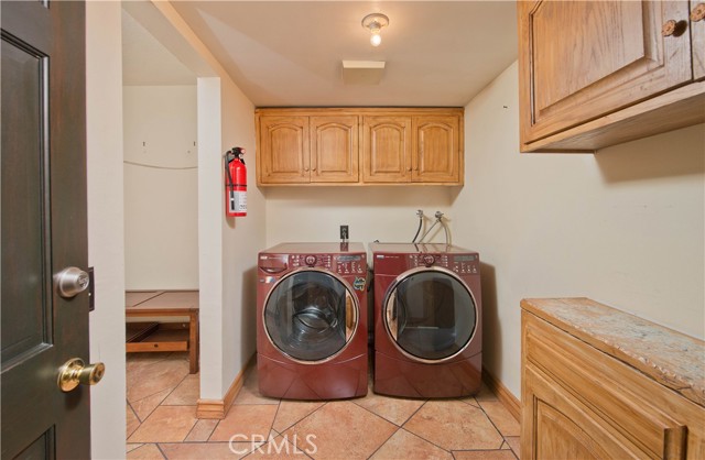Detail Gallery Image 29 of 41 For 4389 San Blas Ave, Woodland Hills,  CA 91364 - 4 Beds | 2/1 Baths