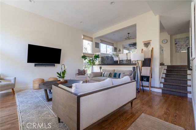 Detail Gallery Image 9 of 50 For 1399 Palisades Dr, Pacific Palisades,  CA 90272 - 3 Beds | 2/1 Baths