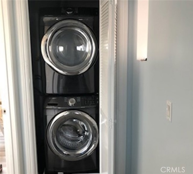 12658 Welby Way, Valley Glen CA: https://media.crmls.org/medias/eea6ac9e-d9e0-45cb-8a7f-bba2b1a21f7a.jpg