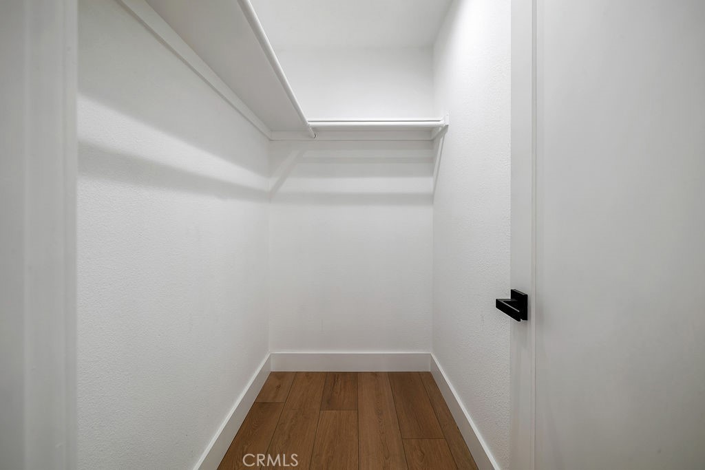 https://media.crmls.org/medias/eea6c802-a014-4a26-b38a-293910310dc9.jpg?preset=X-Large
