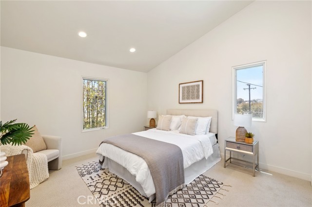 Image 18 of 25 For 2710 Pine Ave.