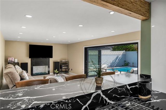 Detail Gallery Image 11 of 64 For 7830 E Ring, Long Beach,  CA 90808 - 4 Beds | 4 Baths