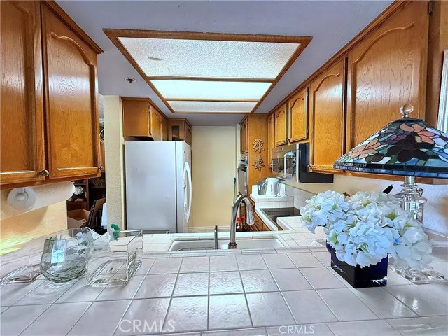 Detail Gallery Image 5 of 16 For 13650 Del Monte Dr. 28b,  Seal Beach,  CA 90740 - 2 Beds | 2 Baths
