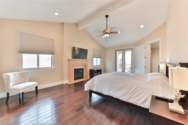 1807 Huntington Lane, Redondo Beach, California 90278, 4 Bedrooms Bedrooms, ,3 BathroomsBathrooms,Residential,Sold,Huntington,SB17030098