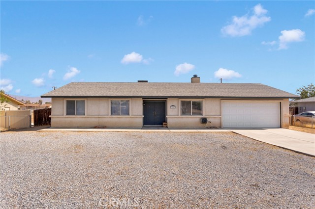 Detail Gallery Image 2 of 22 For 21867 Jelan Ave, Apple Valley,  CA 92307 - 3 Beds | 2 Baths