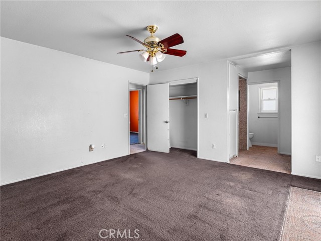 18425 Owatonna Road, Apple Valley CA: https://media.crmls.org/medias/eea8fb26-4842-47a0-b987-5e31f59b5817.jpg