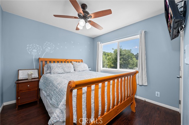 7525 Starlight Way, Julian CA: https://media.crmls.org/medias/eea912c0-a0c4-4c93-9102-294f7ea41d1f.jpg