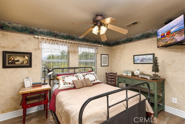 30026 Santiago Road, Temecula CA: https://media.crmls.org/medias/eea9e902-9101-4894-bf4c-cafbf2c18daa.jpg